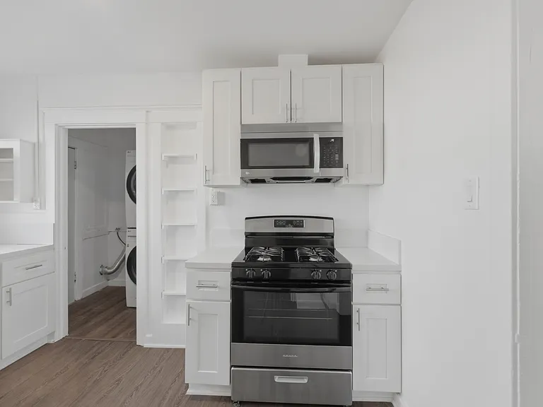 322 W 79th St — Photo 5