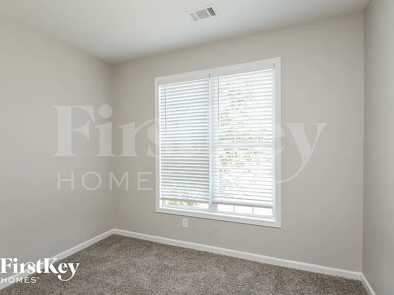731 Mallard Dr — Photo 13
