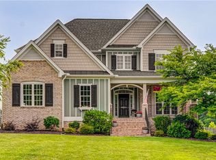 6811 Trace Dr, Browns Summit, NC 27214