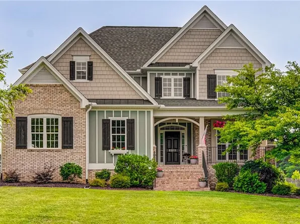 6811 Trace Dr, Browns Summit, NC 27214