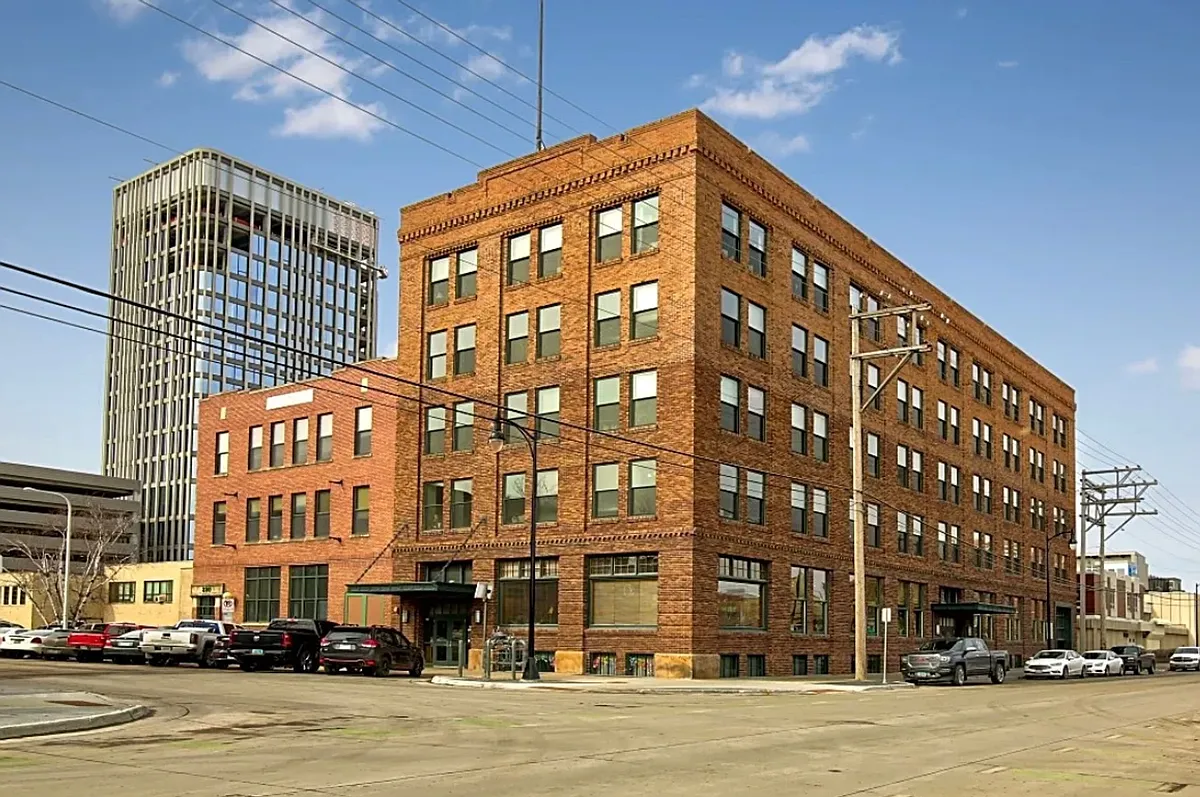 Building Photo - 374 5th St N