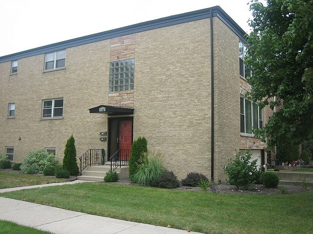 1st image of 6800 N Hamlin Ave #1