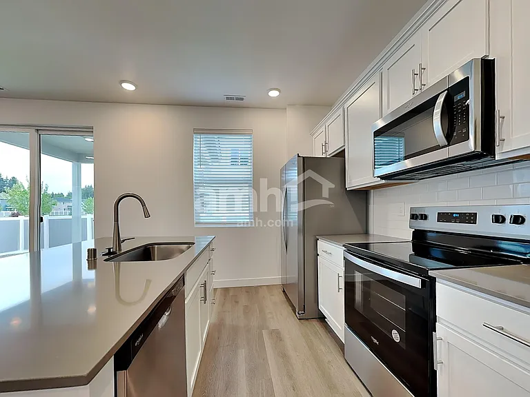 8002 Katriel Ct SW — Photo 3