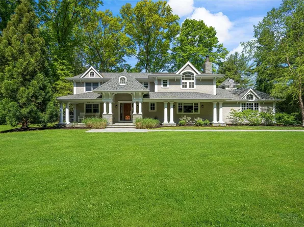 10 Kirby Lane, Muttontown, NY 11753
