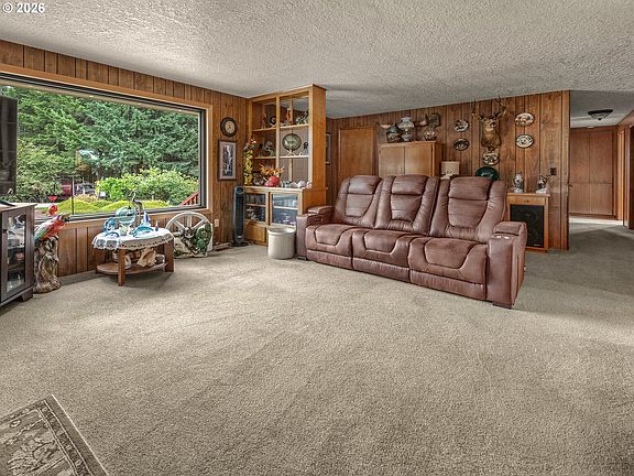 4th image of 25420 NW Pumpkin Ridge Rd