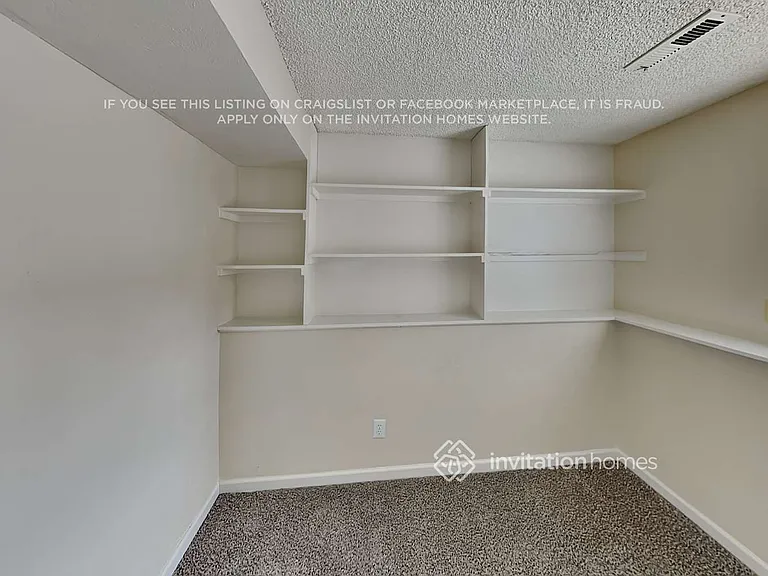 5003 S Richfield Cir — Photo 14