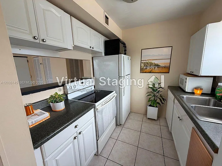 16508 NE 26th Ave #201 — Photo 4