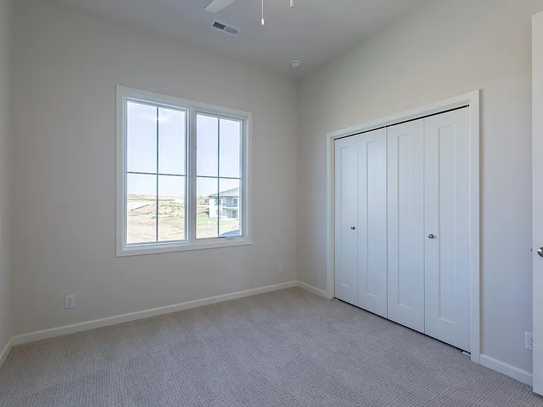 21911 Parkview Dr — Photo 45