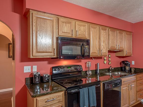 5th image of 5876 Morrissey St #8C