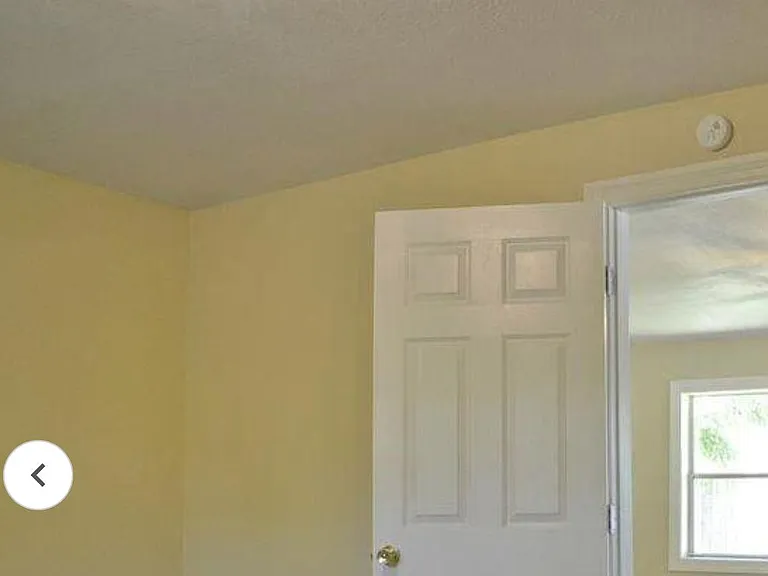 902 S Clara Ave — Photo 2