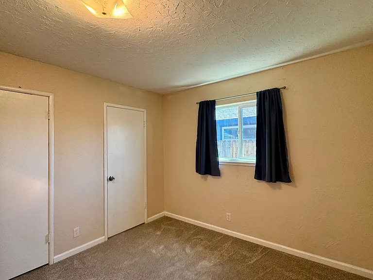 2614 Aramon Dr — Photo 40
