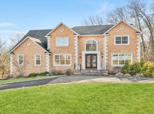 34 Renfrew Rd, New City, NY 10956