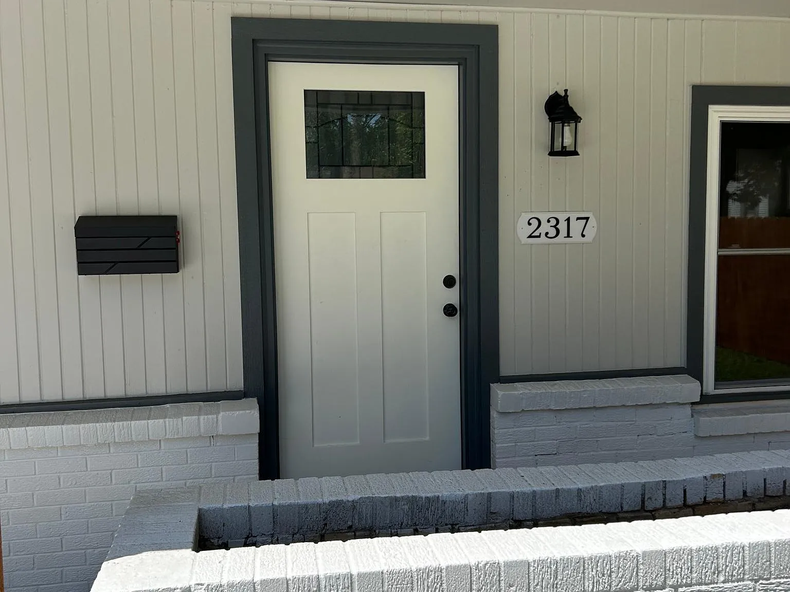 3 bed, 1.5 bath, 1346 sqft, $1,450 — Photo 2