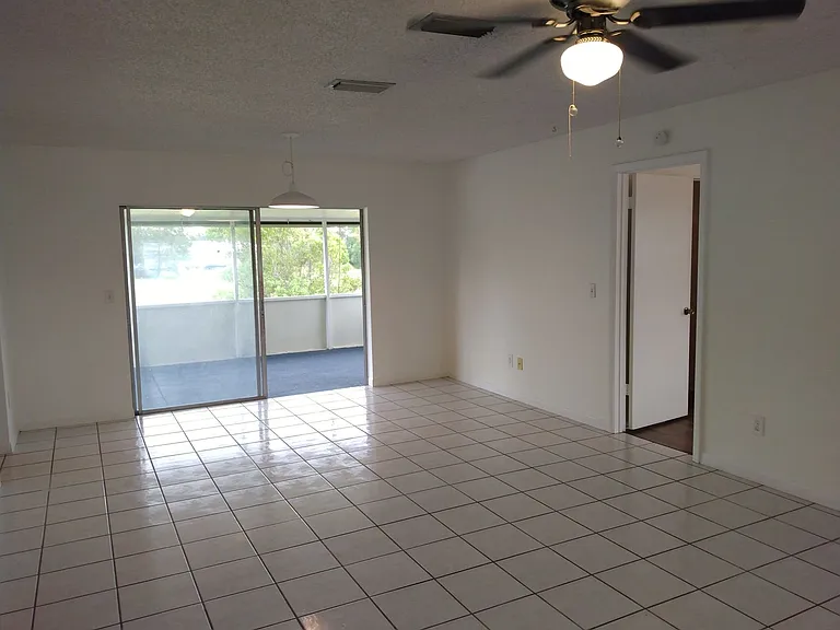 5076 Wellington Rd — Photo 6