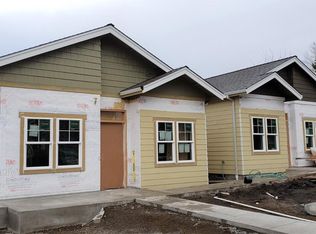 150 Mountain View Dr, Ashland, OR 97520