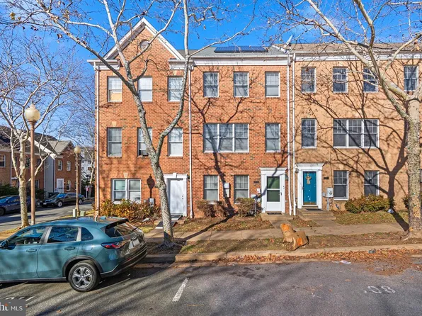 802 Hr Dr SE, Washington, DC 20032