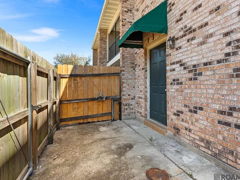 4624 Parkoaks Dr #11 — Photo 11