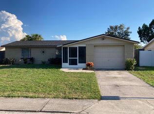 7010 Oakshire Dr, Port Richey, FL 34668