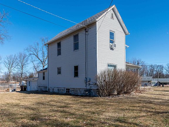 2nd image of 502 E Brayton Rd