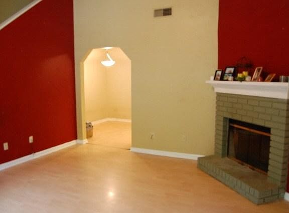 2nd image of 440 Richview Park Cir E