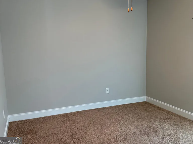 125 Leland Ln — Photo 14
