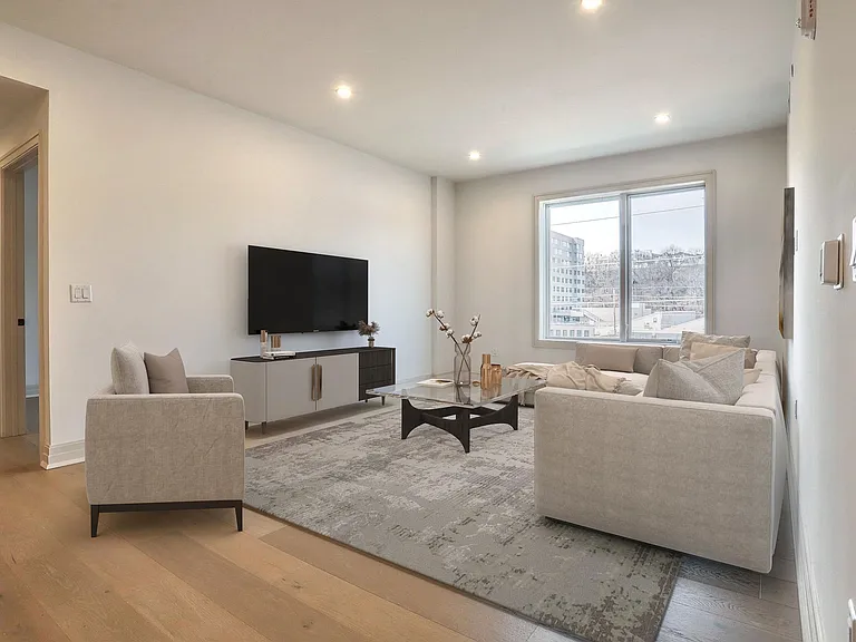 931 Madison St #309 — Photo 3