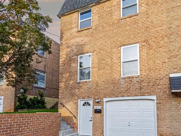 2817 Walnut Hill St #A, Philadelphia, PA 19152