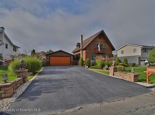 218 Rinaldi Dr, Taylor, PA 18517