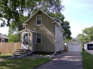 1404 2nd Ave N, Moorhead, MN 56560