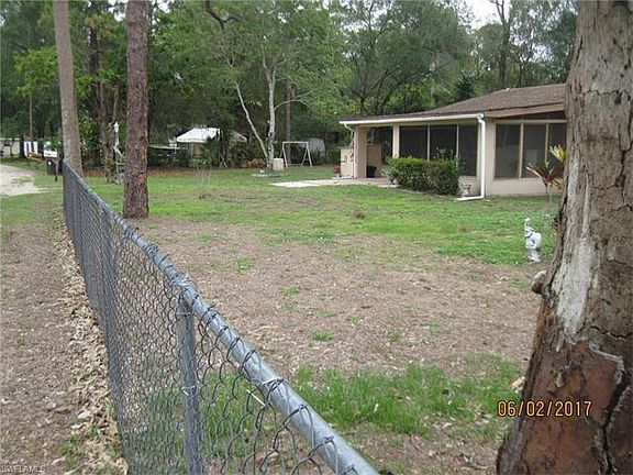 4th image of 160 Sandra Dr