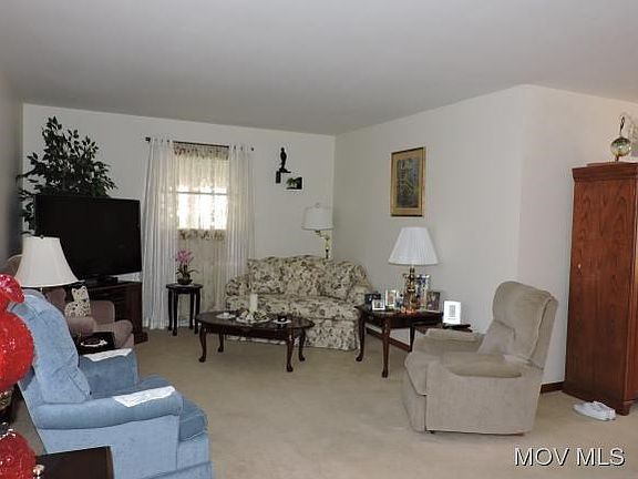 2nd image of 114 Seneca Dr