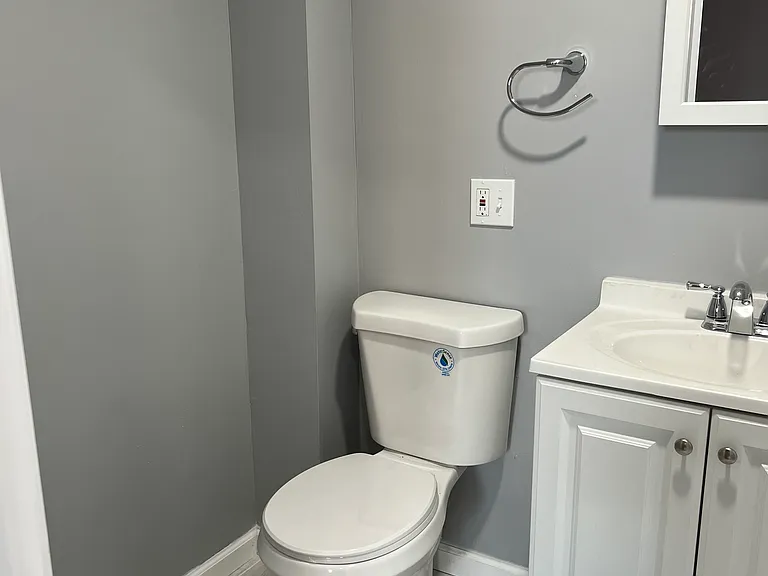 219 Stratford Ave #1A — Photo 14