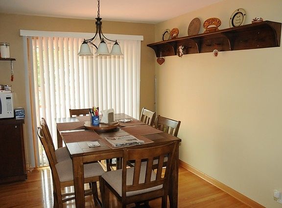 4th image of 2921 Hillcrest Dr