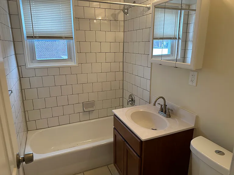 1314 K St SE #203 — Photo 4