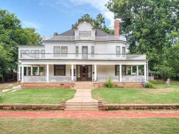 1016 W Warner Ave, Guthrie, OK 73044