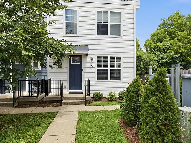 105 Duke St #6 — Photo 2