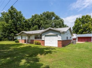 2964 Cook Ln, Springdale, AR 72762