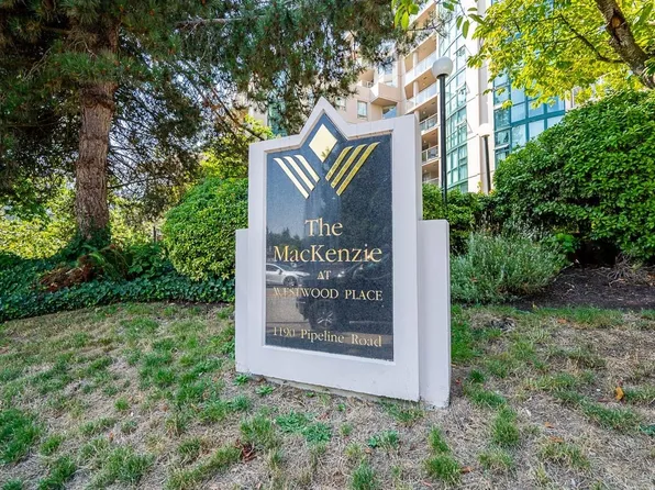 1190 Pipeline Rd #1001, Coquitlam, BC V3B 7T9