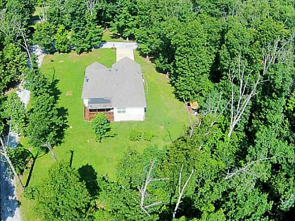 4th image of 9532 Lori Ln