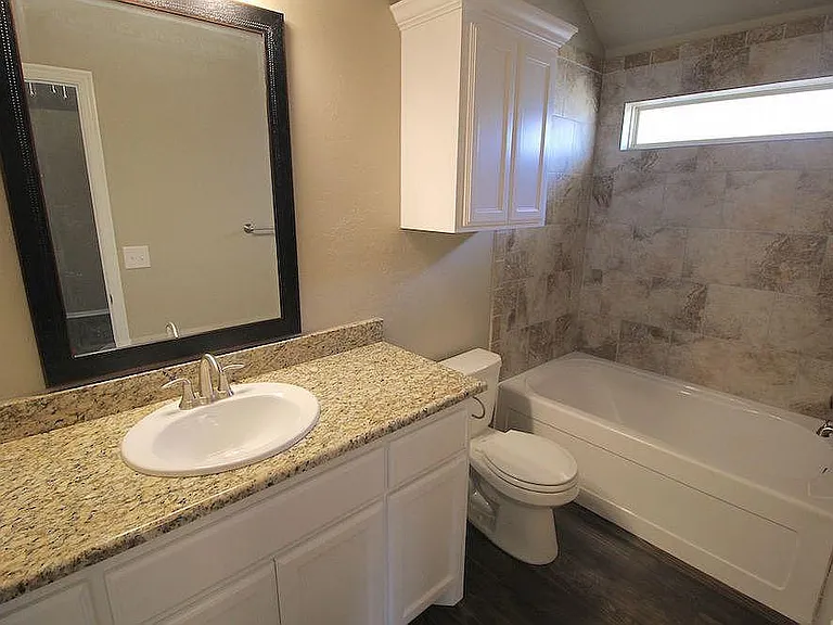 11202 NW 114th St — Photo 24