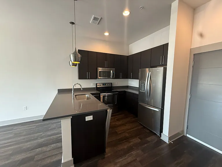 Edge on North — Photo 15