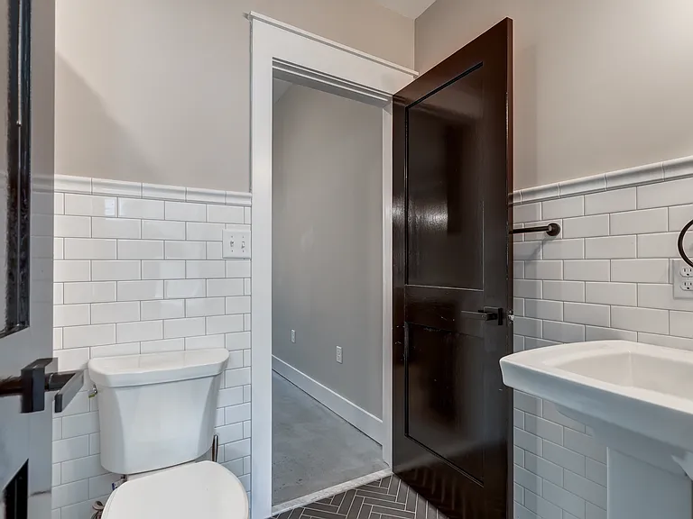 1523 W Cary St #2 — Photo 12