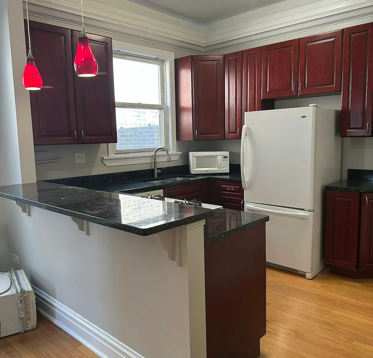 121 West 1st Street, Unit Apt 5 — Photo 1