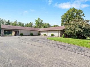 5822 Irishtown Rd, Bethel Park, PA 15102