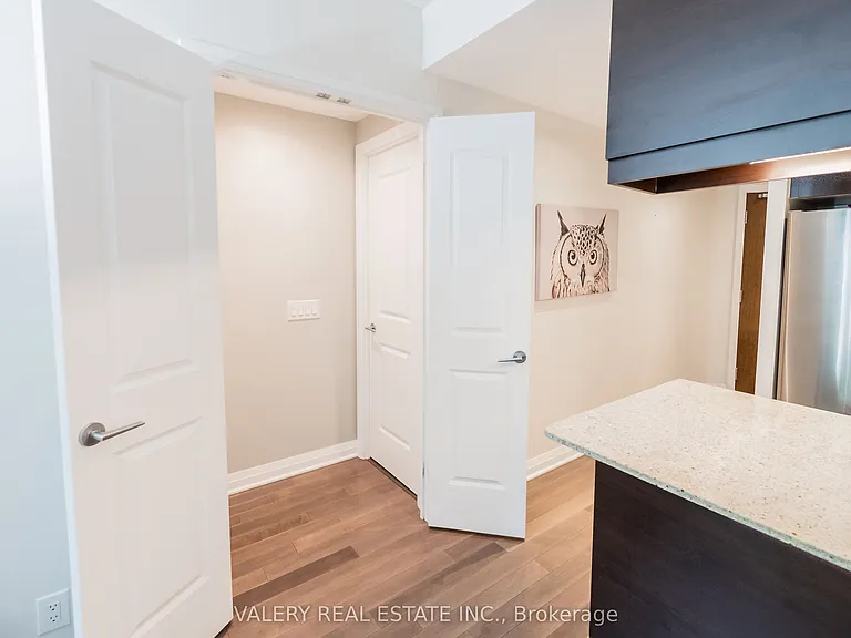 1055 Southdown Rd #201 — Photo 12