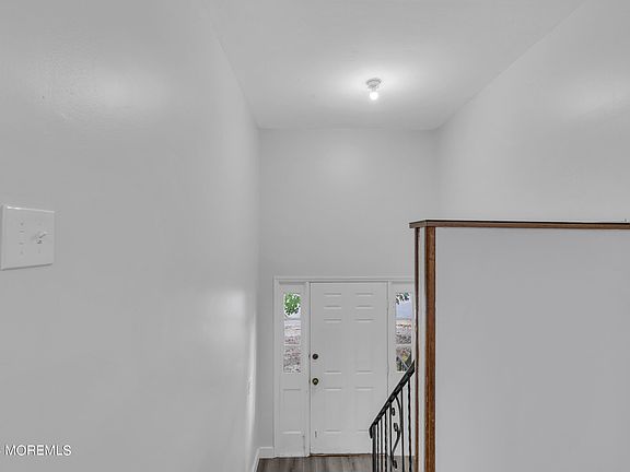 4th image of 1038 Hearthstone Drive