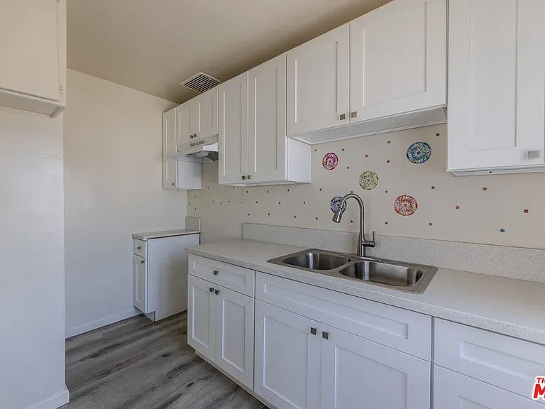 4119 Marlton Ave #10 — Photo 6