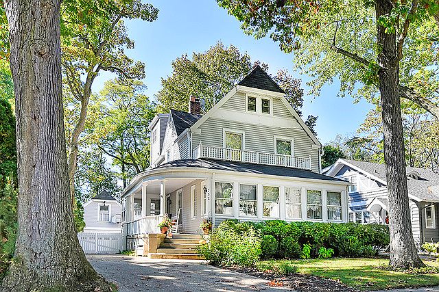 1st image of 752 Foxdale Ave #1860