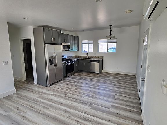 3rd image of 4209 Campbell Dr