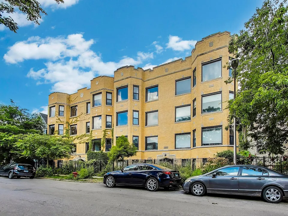 3106 W Lyndale St #2A